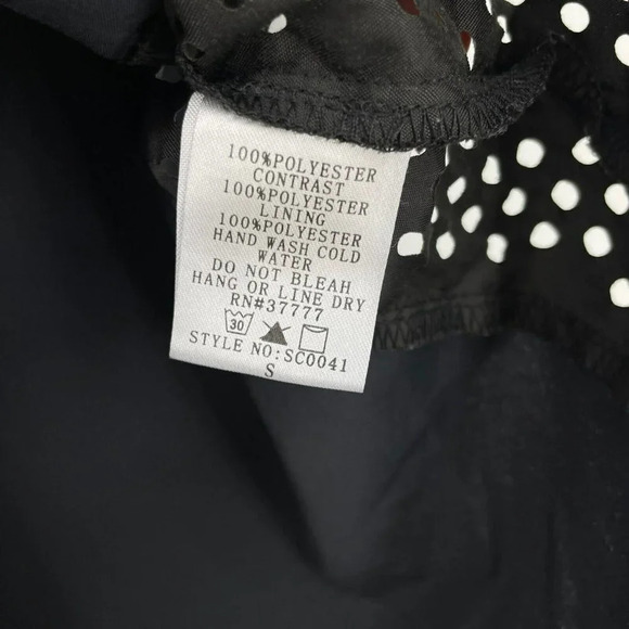 Akira Chicago Red Label Blouse Women Sz S Black Perforated Hi Low Hem Wide Strap - Picture 5 of 6